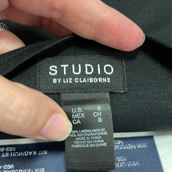 Black linen top - Picture 3 of 3